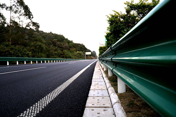云浮高速公路护栏的常用类型